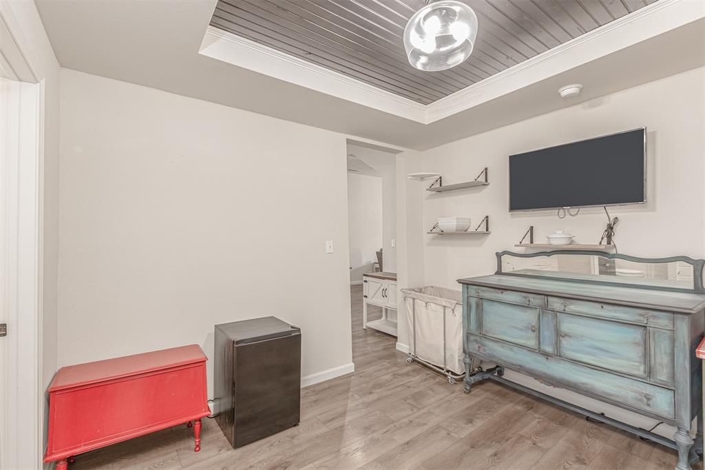 819 Beech Street Bonham, TX 75418 - Photo 12 of 35 Butler Pantry or Home Office