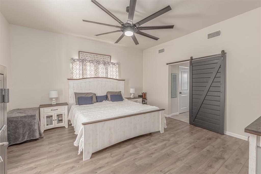 819 Beech Street Bonham, TX 75418 - Photo 13 of 35