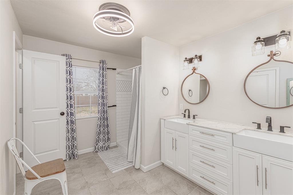 819 Beech Street Bonham, TX 75418 - Photo 16 of 35