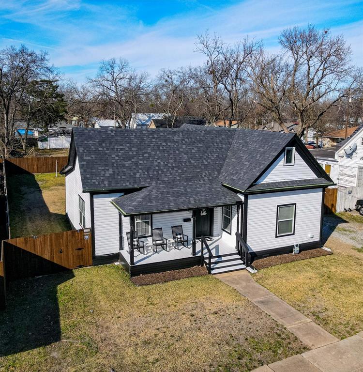 819 Beech Street Bonham, TX 75418 - Photo 2 of 35