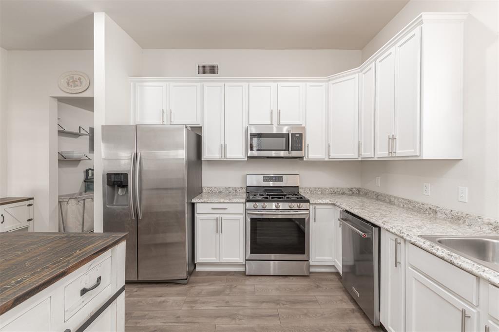 819 Beech Street Bonham, TX 75418 - Photo 9 of 35