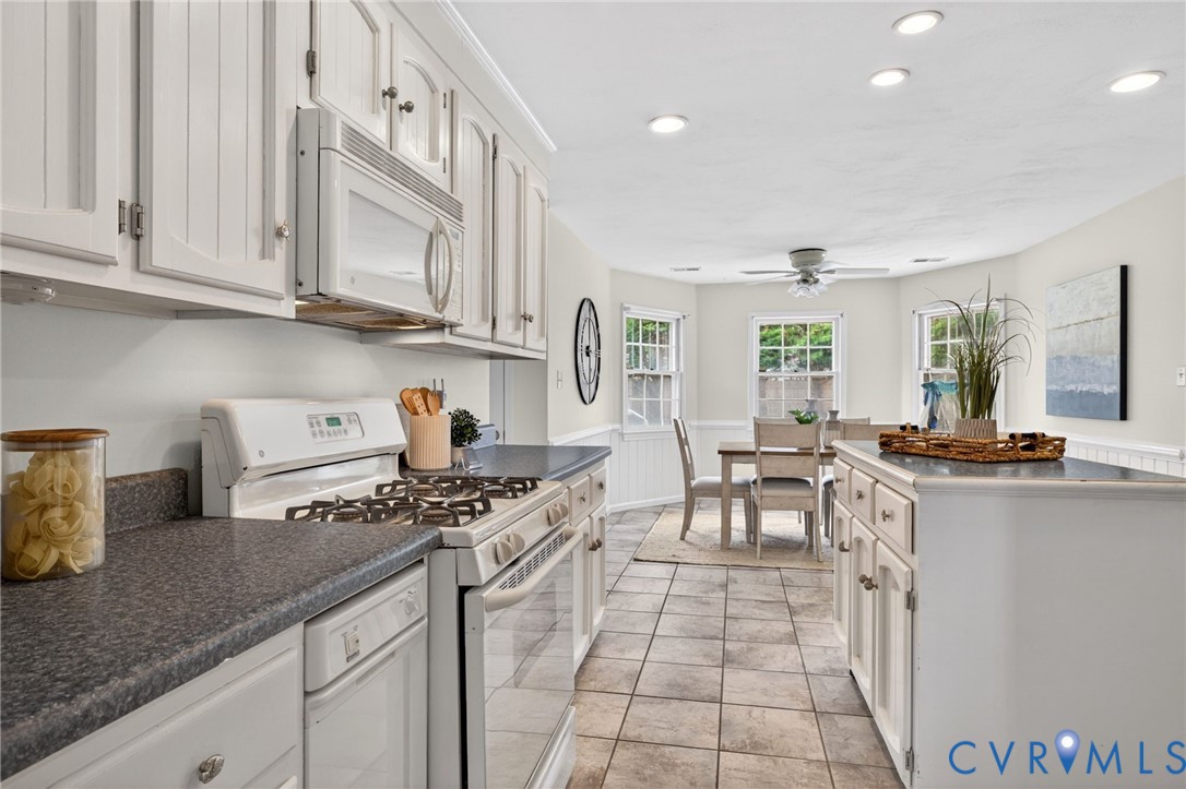 2525 Inlynnview Road Virginia Beach, VA 23454 - Photo 8 of 51