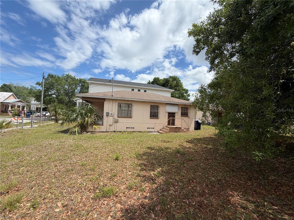 2342 West Chestnut Street Tampa, FL 33607 - Photo 4 of 19