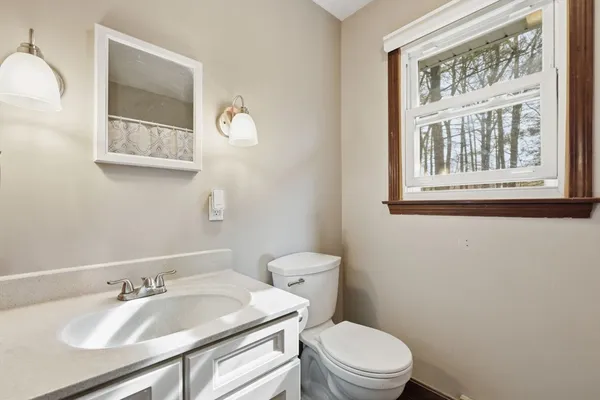 $325,900 | 31 Family Lane, Westfield, MA 01085