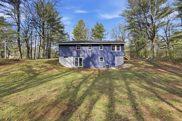 $325,900 | 31 Family Lane, Westfield, MA 01085
