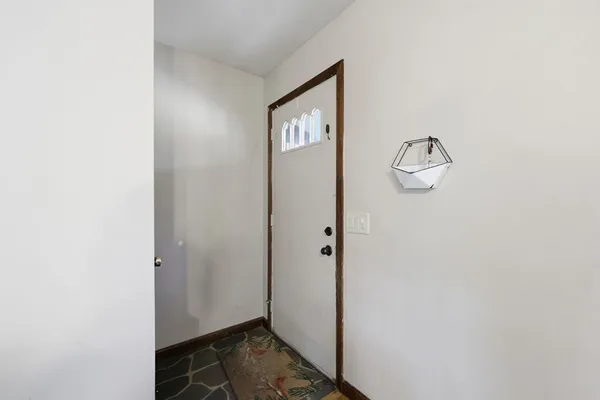 $325,900 | 31 Family Lane, Westfield, MA 01085