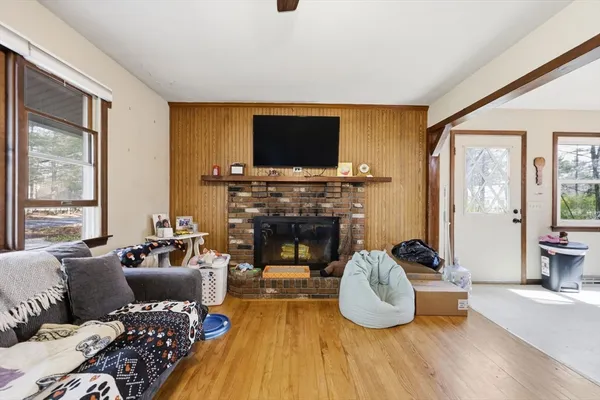 $325,900 | 31 Family Lane, Westfield, MA 01085