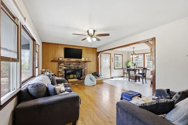 $325,900 | 31 Family Lane, Westfield, MA 01085