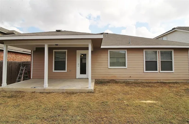 $1,795 | 10453 Evening View Drive, Fort Worth, TX 76131