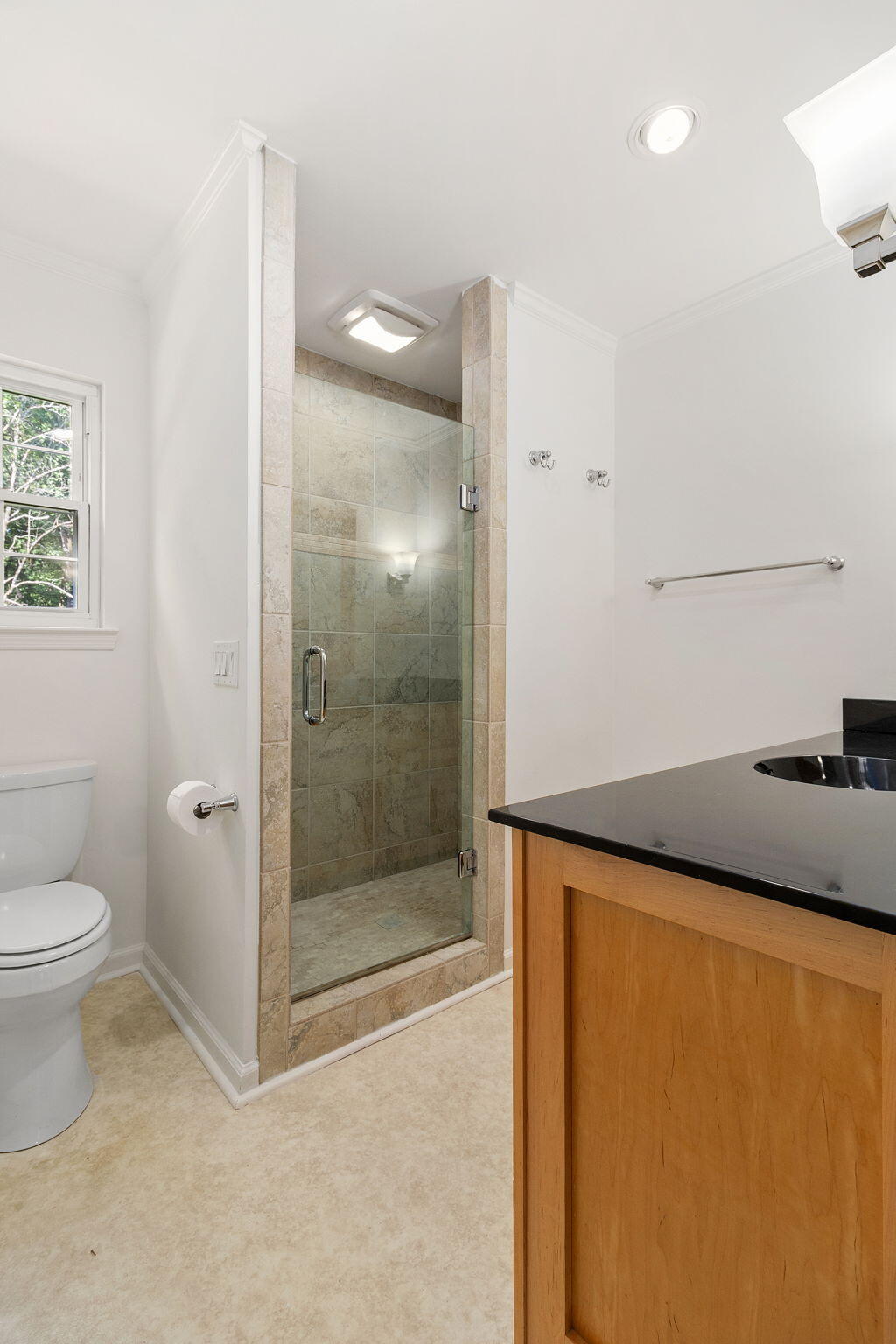1808 Hidden Harbor Road Hixson, TN 37343 - Photo 27 of 73 Primary Suite