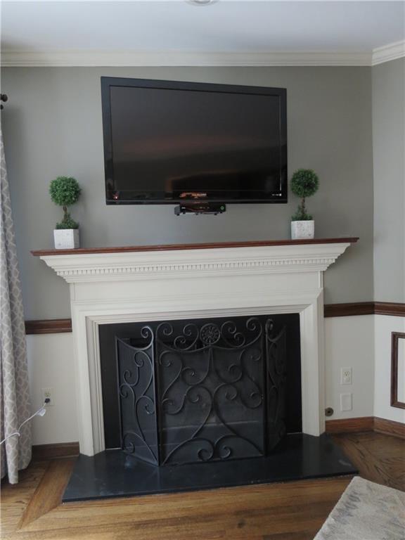 236 Sweet Gum Road Pittsburgh, PA 15238 - Photo 3 of 25 What a great fireplace in the family room!
