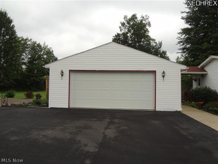 583 Prentice Road Northwest Warren, OH 44481 - Photo 2 of 17
