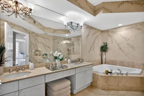 $890,000 | 100 South Birch Road, Unit 1003F, Fort Lauderdale, FL 33316