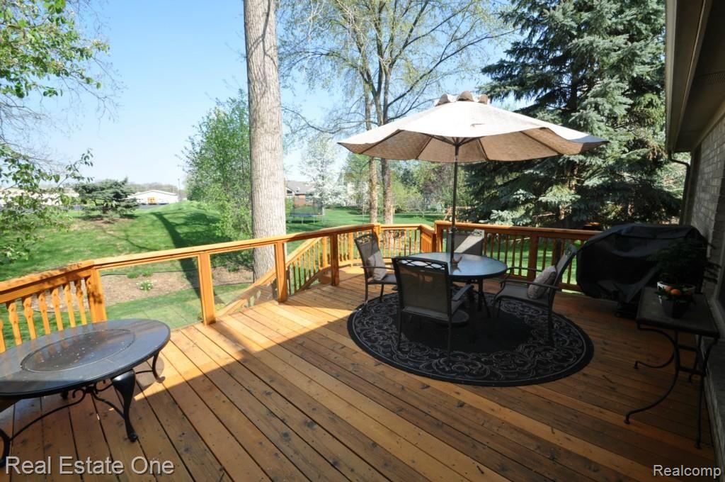 3295 Fulham Drive Rochester, MI 48309 - Photo 23 of 27 23.jpg