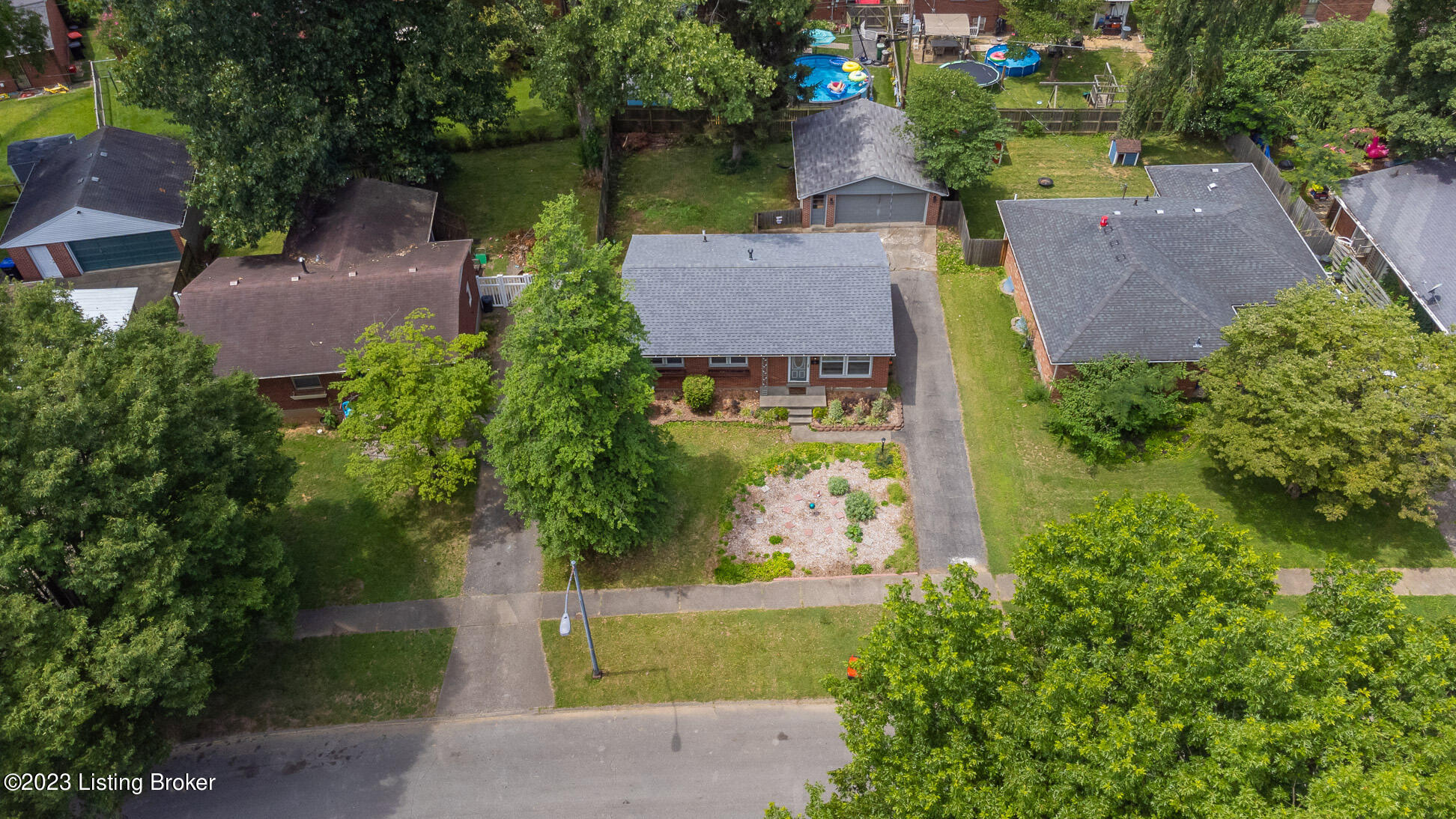 3719 Chatham Road Louisville, KY 40218 - Photo 46 of 53 3719-Chatham-Rd_046