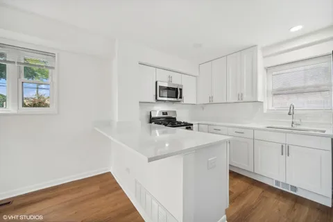 $2,900 | 528 Poplar Drive, Unit 528, Wilmette, IL 60091