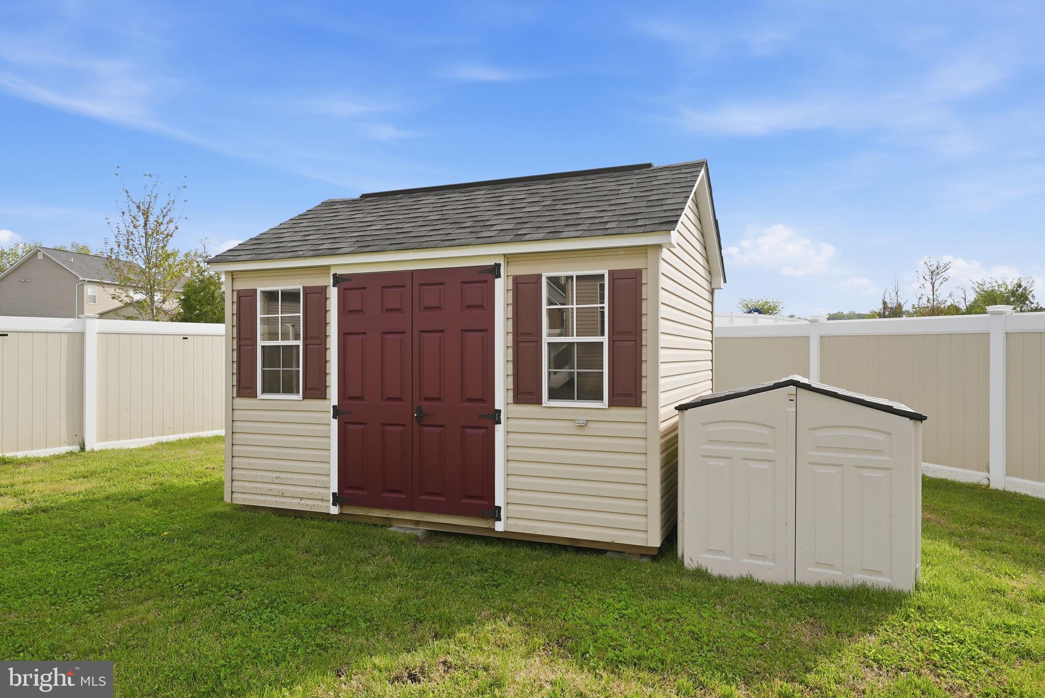 11538 Neon Road Fort Washington, MD 20744 - Photo 57 of 58 a view of a house with a backyard