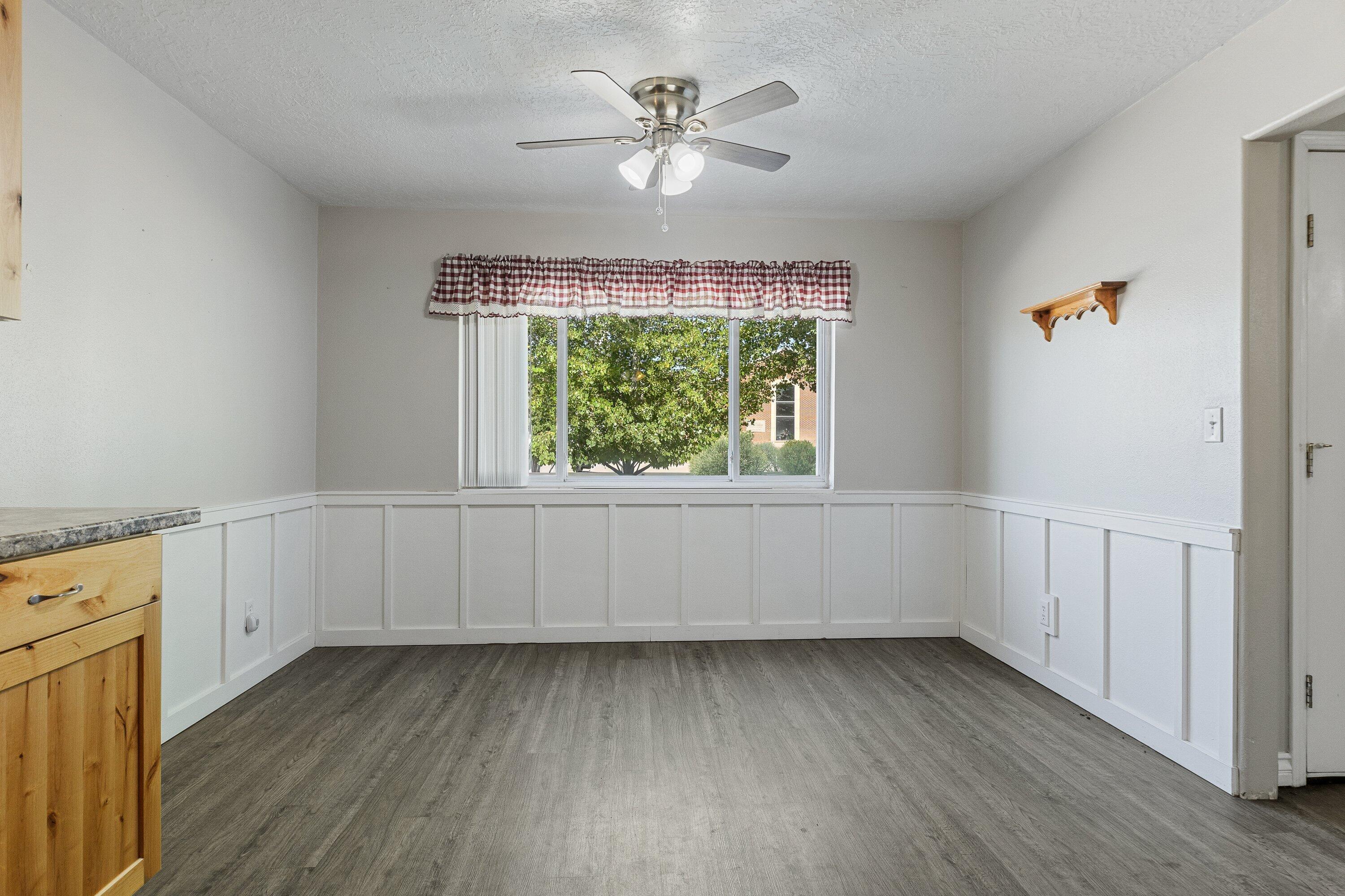 81 South Center Street Enterprise, UT 84725 - Photo 8 of 35 Dining Area