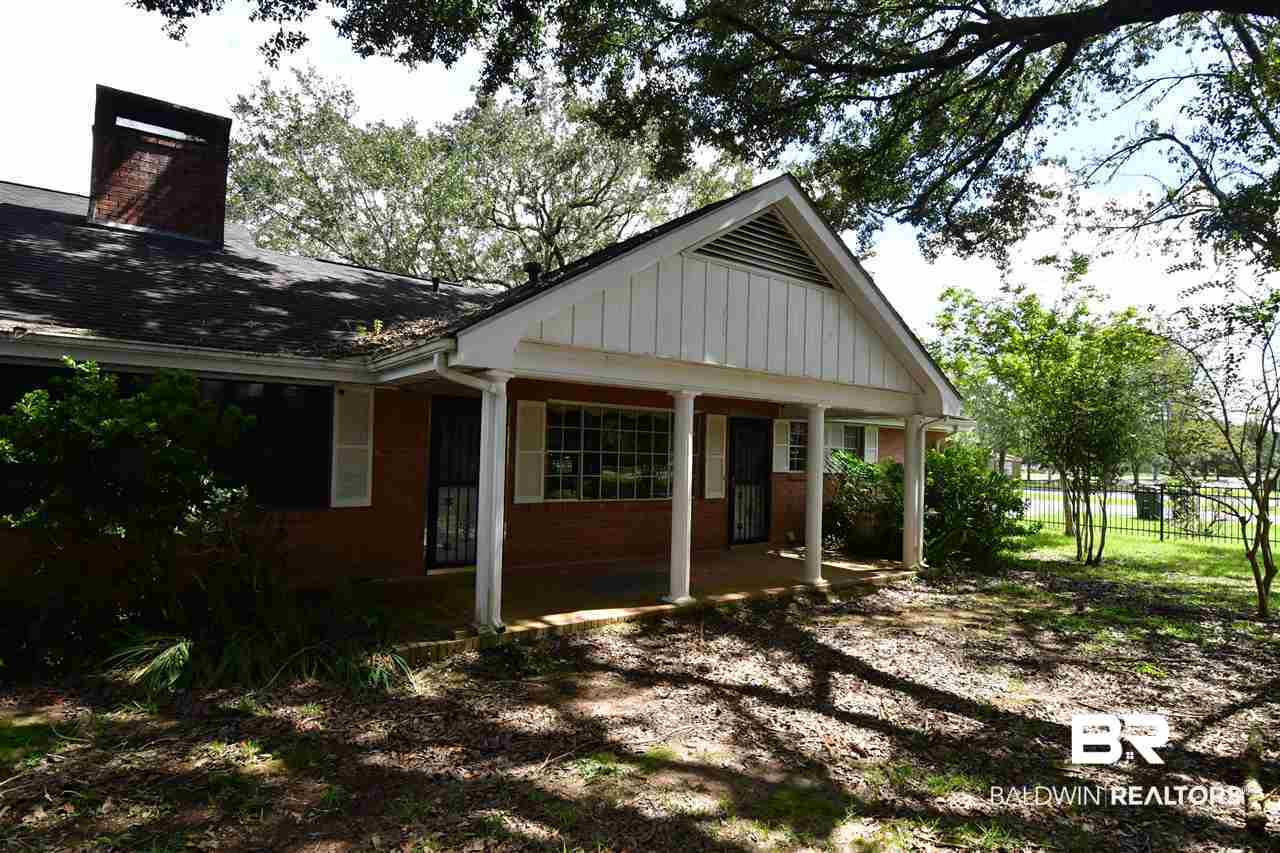1003 North Pine Street Foley, AL 36535 - Photo 37 of 44