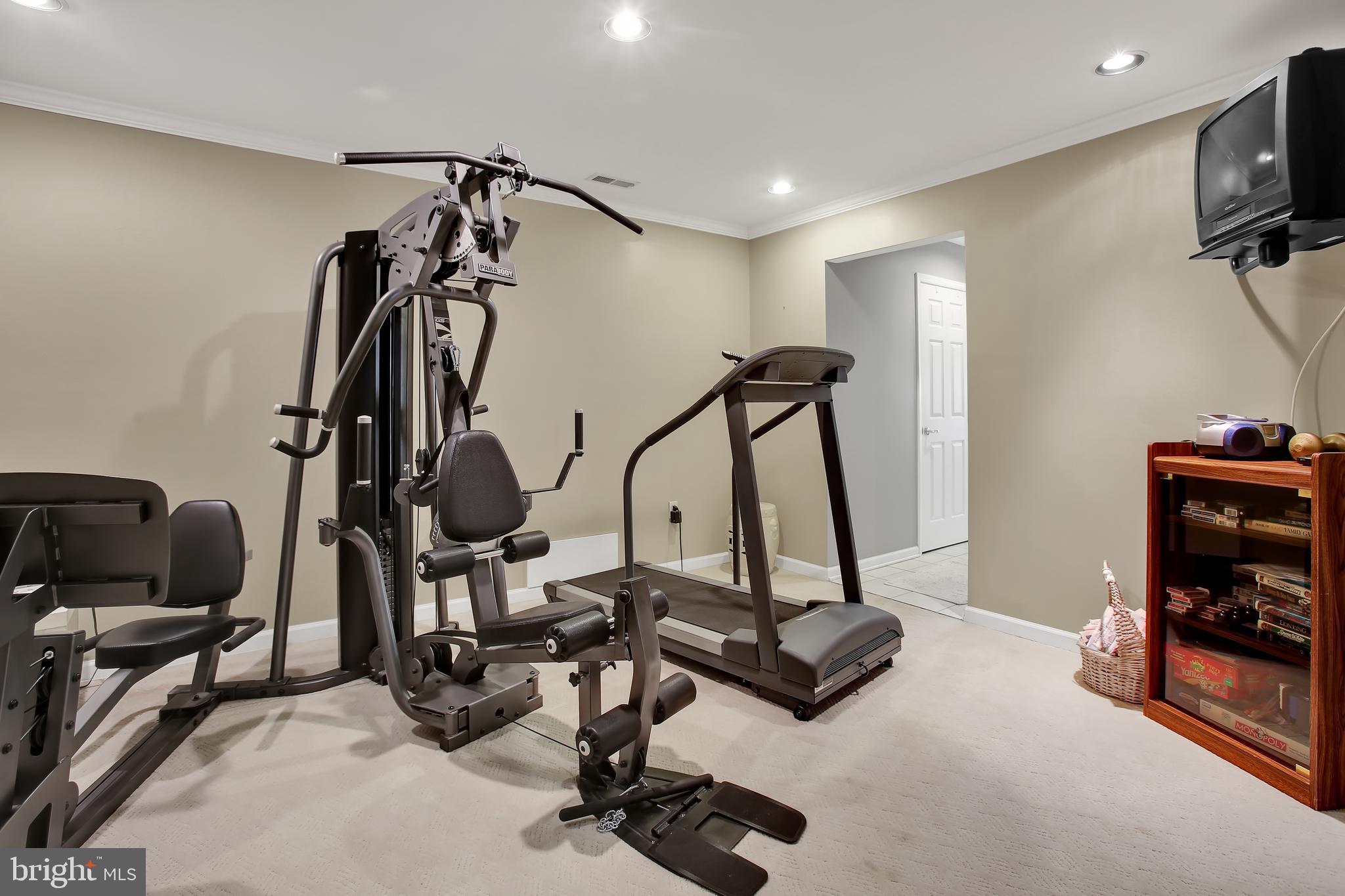 602 Amoss Road Severna Park, MD 21146 - Photo 21 of 50 Main level room can double as family room
