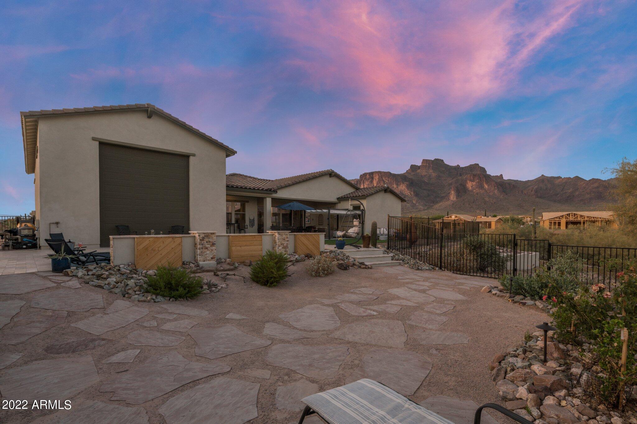 535 North Moon Road Apache Junction, AZ 85119 - Photo 23 of 32 535 NORTH MOON ROAD