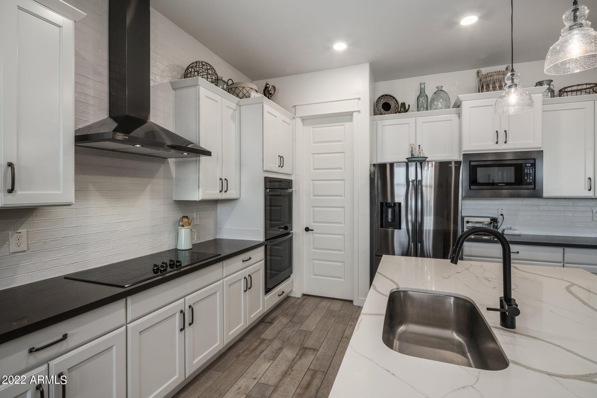 535 North Moon Road Apache Junction, AZ 85119 - Photo 5 of 32 535 NORTH MOON ROAD