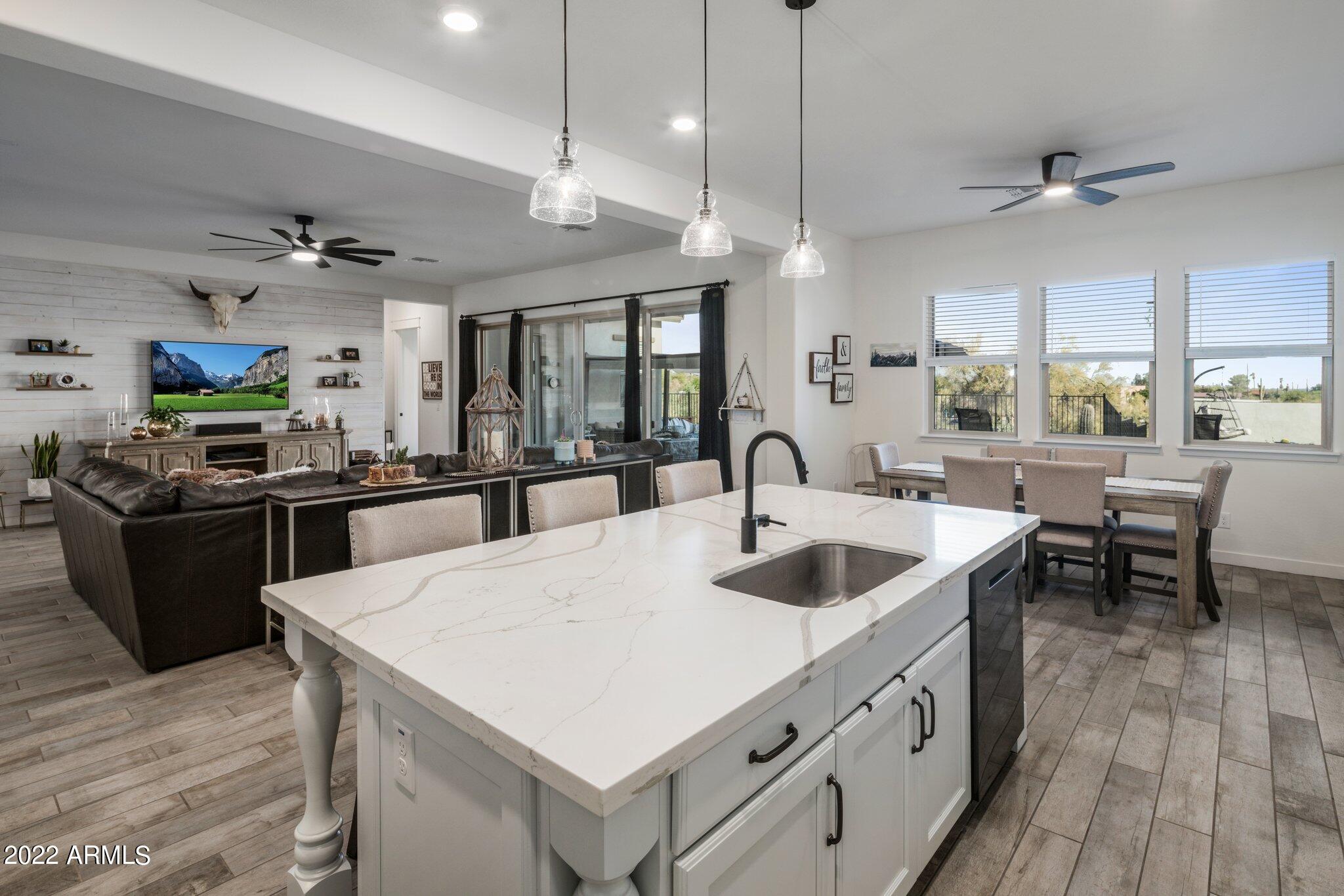535 North Moon Road Apache Junction, AZ 85119 - Photo 8 of 32 535 NORTH MOON ROAD