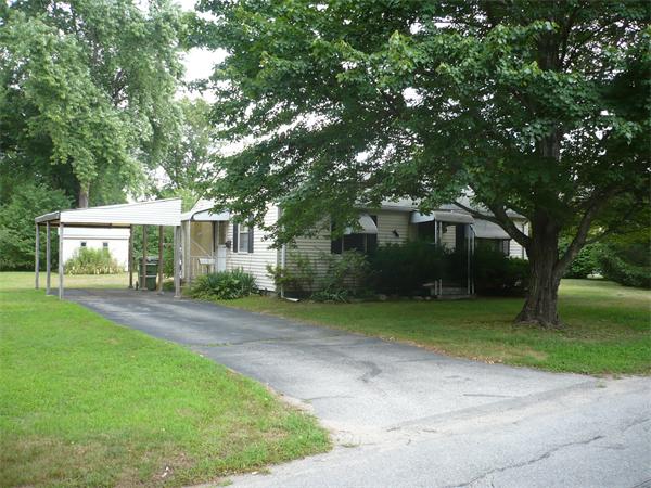 9 Holbrook Road Oxford, MA 01540 - Photo 2 of 5 Gallery Image 2