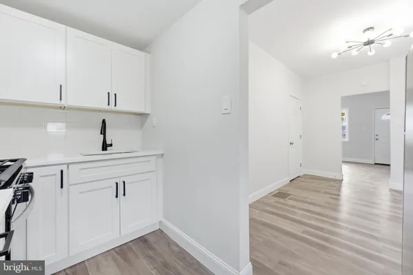 $2,000 | 923 Ridgeway Street, Gloucester City, NJ 08030