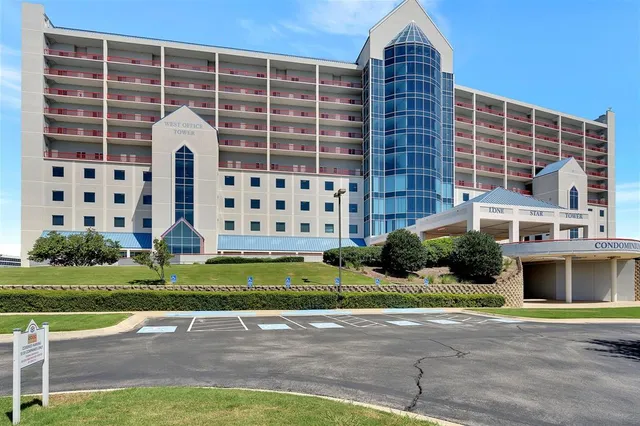 $323,000 | 3575 Lone Star Circle, Unit 517, Fort Worth, TX 76177