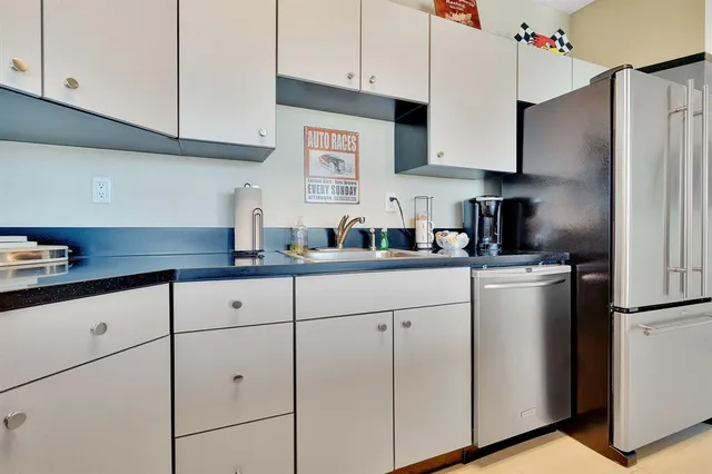 $323,000 | 3575 Lone Star Circle, Unit 517, Fort Worth, TX 76177