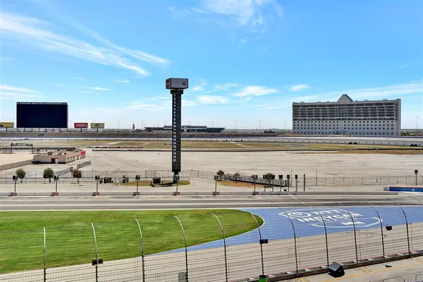 $323,000 | 3575 Lone Star Circle, Unit 517, Fort Worth, TX 76177