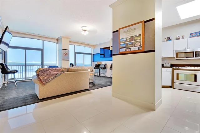 $323,000 | 3575 Lone Star Circle, Unit 517, Fort Worth, TX 76177