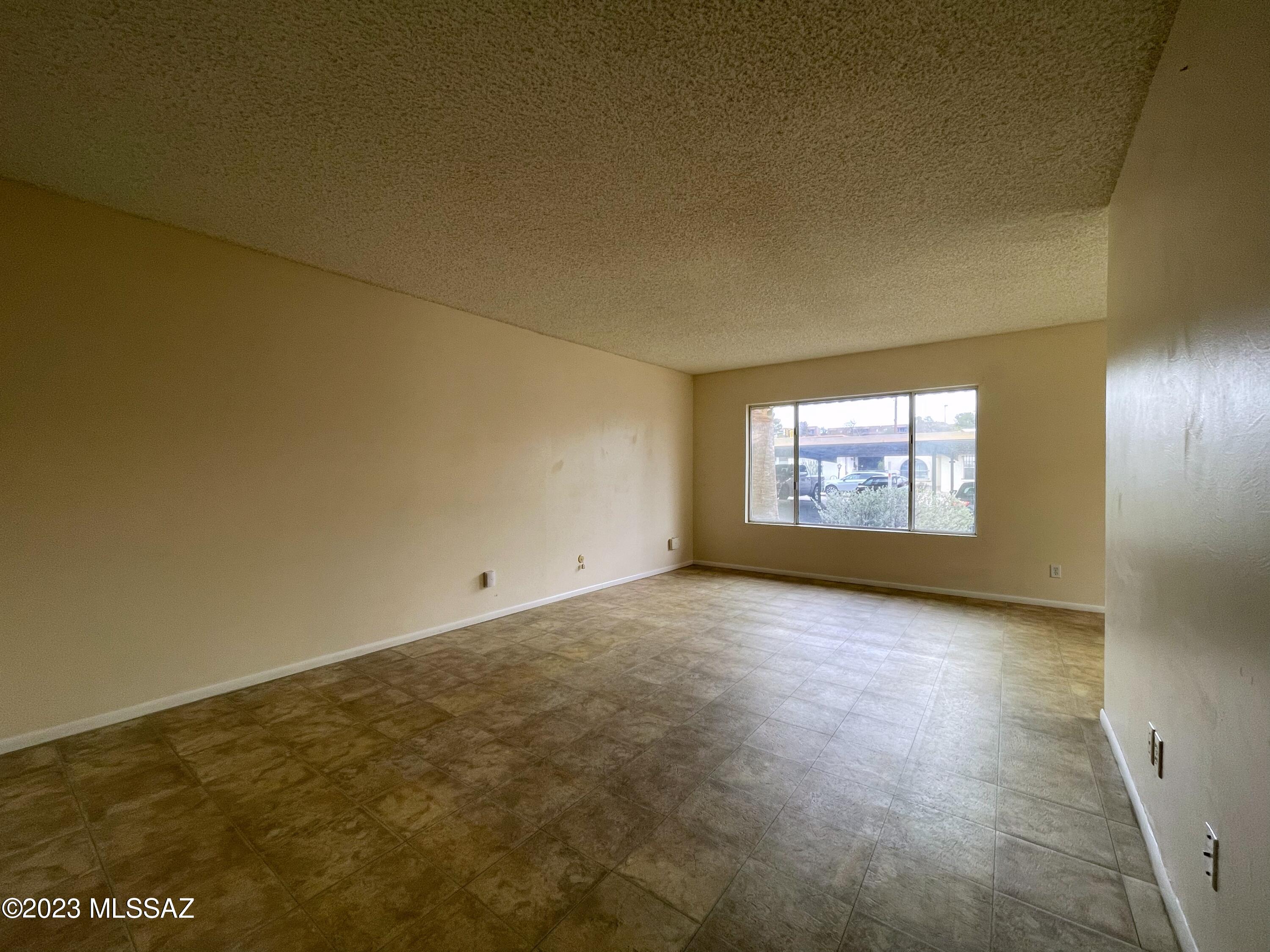 660 East River Road, Unit X Tucson, AZ 85704 - Photo 21 of 35