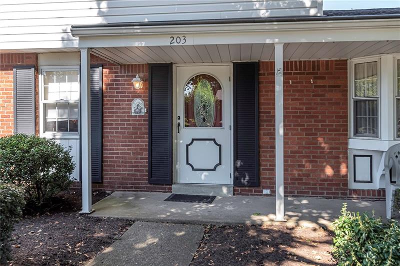 203 Lytton Road Coraopolis, PA 15108 - Photo 2 of 25 Gallery Image 2