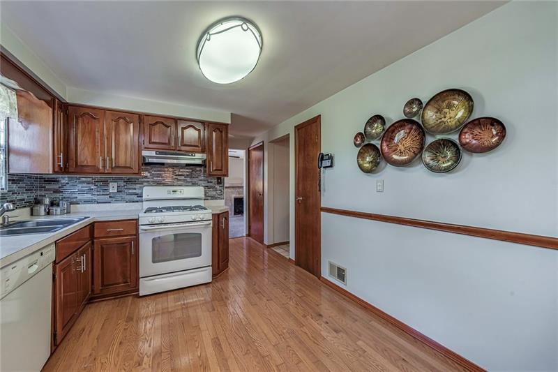 203 Lytton Road Coraopolis, PA 15108 - Photo 12 of 25 Gallery Image 12