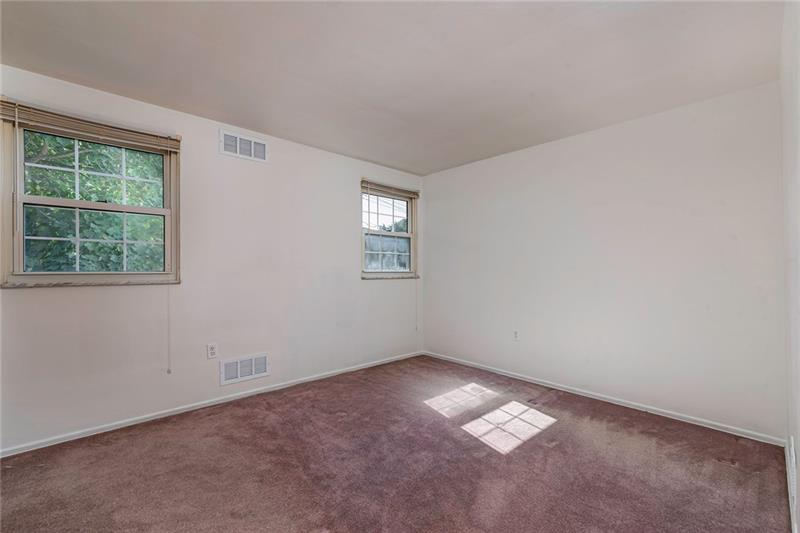 203 Lytton Road Coraopolis, PA 15108 - Photo 21 of 25 Gallery Image 21