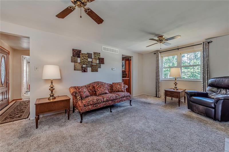 203 Lytton Road Coraopolis, PA 15108 - Photo 5 of 25 Gallery Image 5