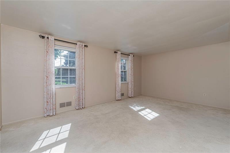 203 Lytton Road Coraopolis, PA 15108 - Photo 7 of 25 Gallery Image 7