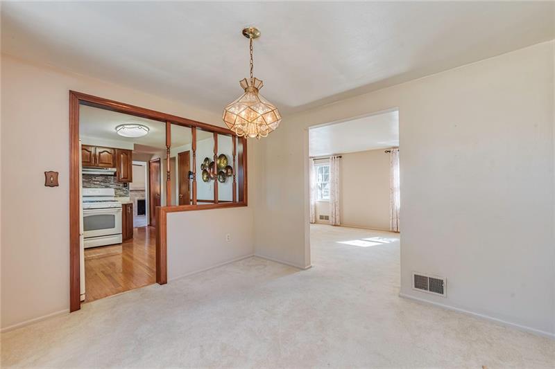 203 Lytton Road Coraopolis, PA 15108 - Photo 8 of 25 Gallery Image 8