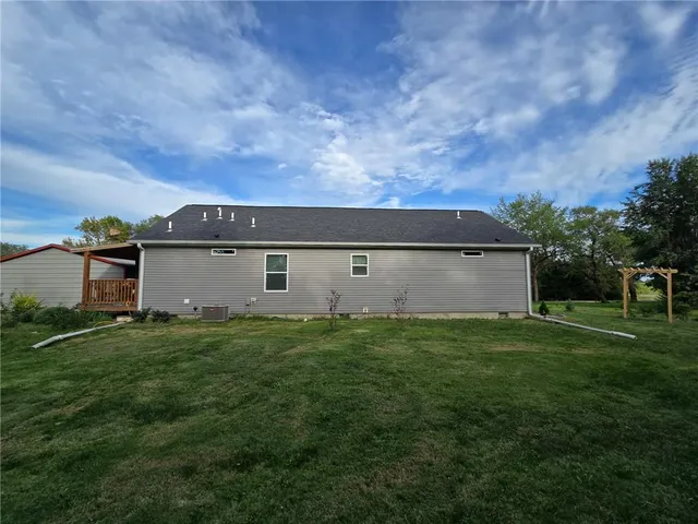 $470,000 | 1518 330th Street, Tampa, KS 67483