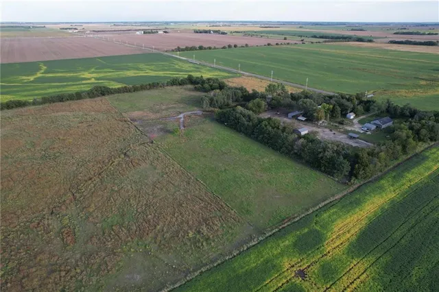 $470,000 | 1518 330th Street, Tampa, KS 67483