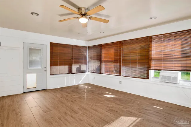 $2,100 | 4036 Shorewood Drive, Pensacola, FL 32507