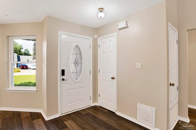 $2,100 | 4036 Shorewood Drive, Pensacola, FL 32507