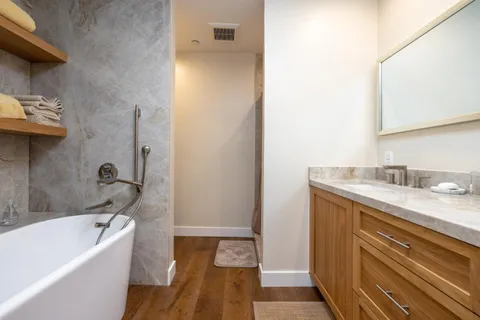 $1,500,000 | 20 West 3rd Avenue, Unit 202, San Mateo, CA 94402