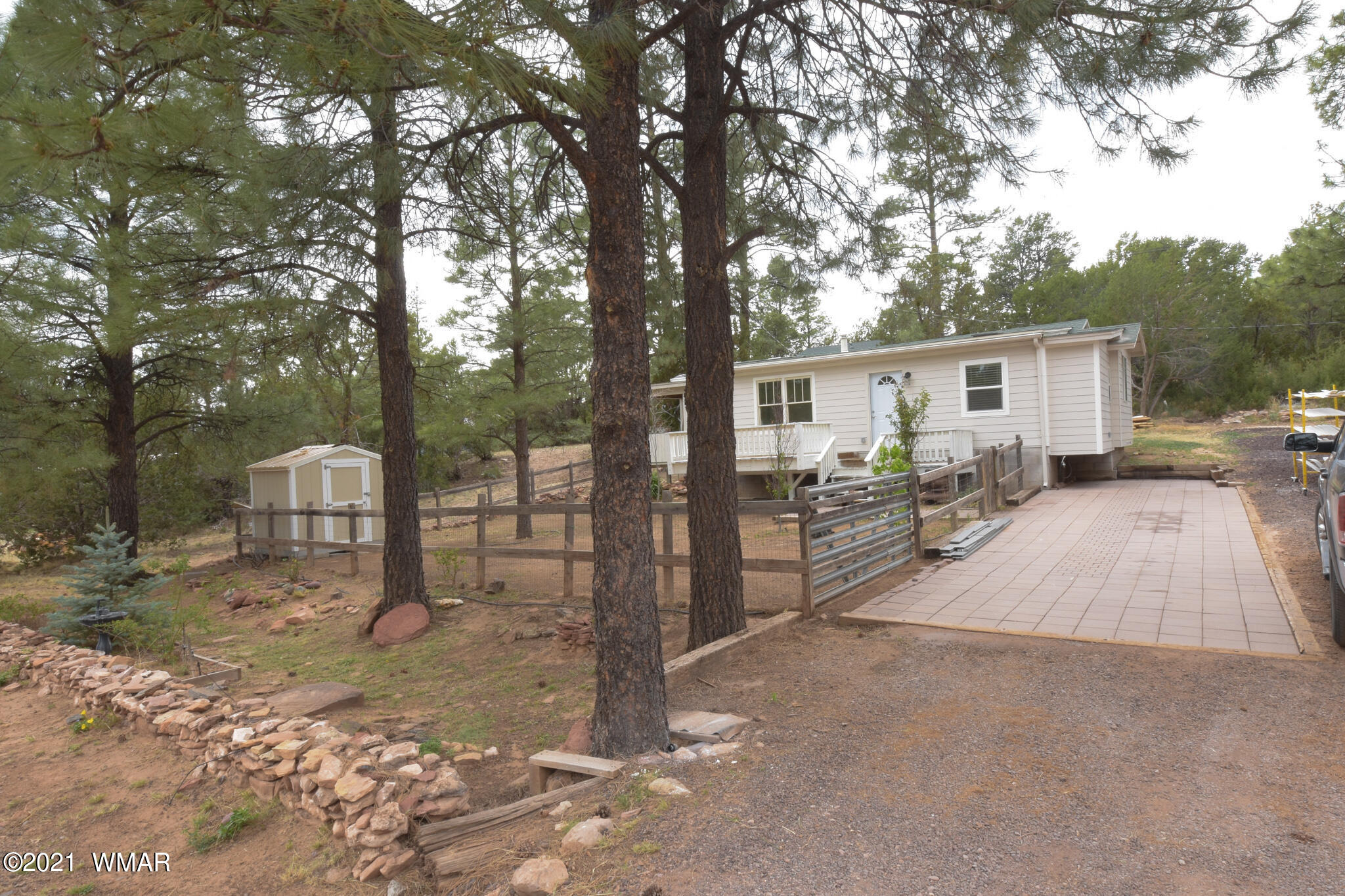 2064 Sagebrush Trail Overgaard, AZ 85933 - Photo 6 of 18