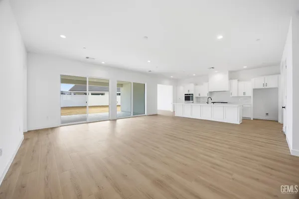 $669,900 | Undisclosed Address, Bakersfield, CA 93314