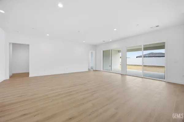 $669,900 | Undisclosed Address, Bakersfield, CA 93314