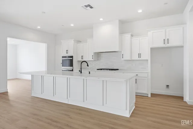 $669,900 | Undisclosed Address, Bakersfield, CA 93314