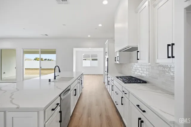 $669,900 | Undisclosed Address, Bakersfield, CA 93314